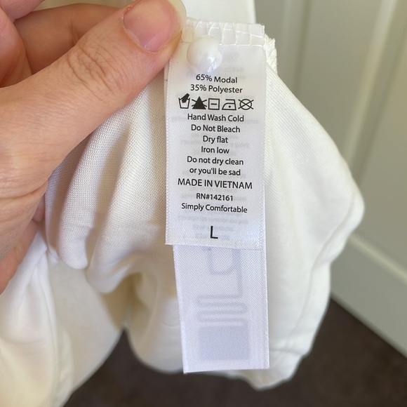 BNWT✨LULAROE Clara smocked blouse in off white - Picture 5 of 11